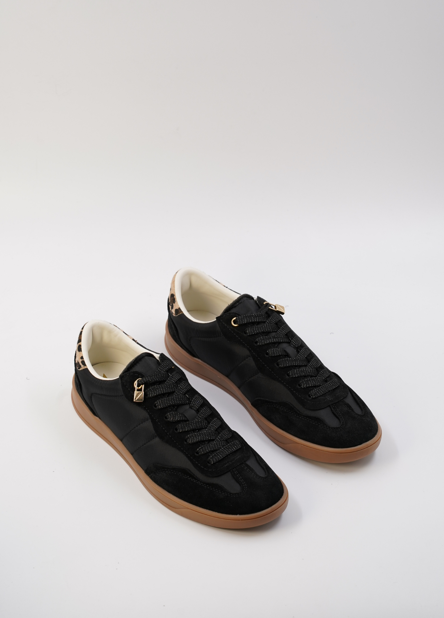 GALA DEEP BLACK
